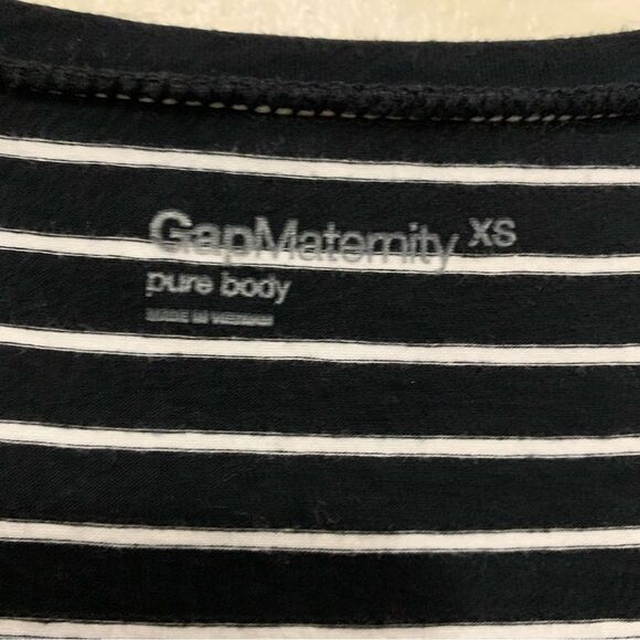 GAP MATERNITY PURE BODY T-SHIRT WOMEN XS BLACK WHITE STRIPES V-NECK SIDE RUCHING - Picture 6 of 9